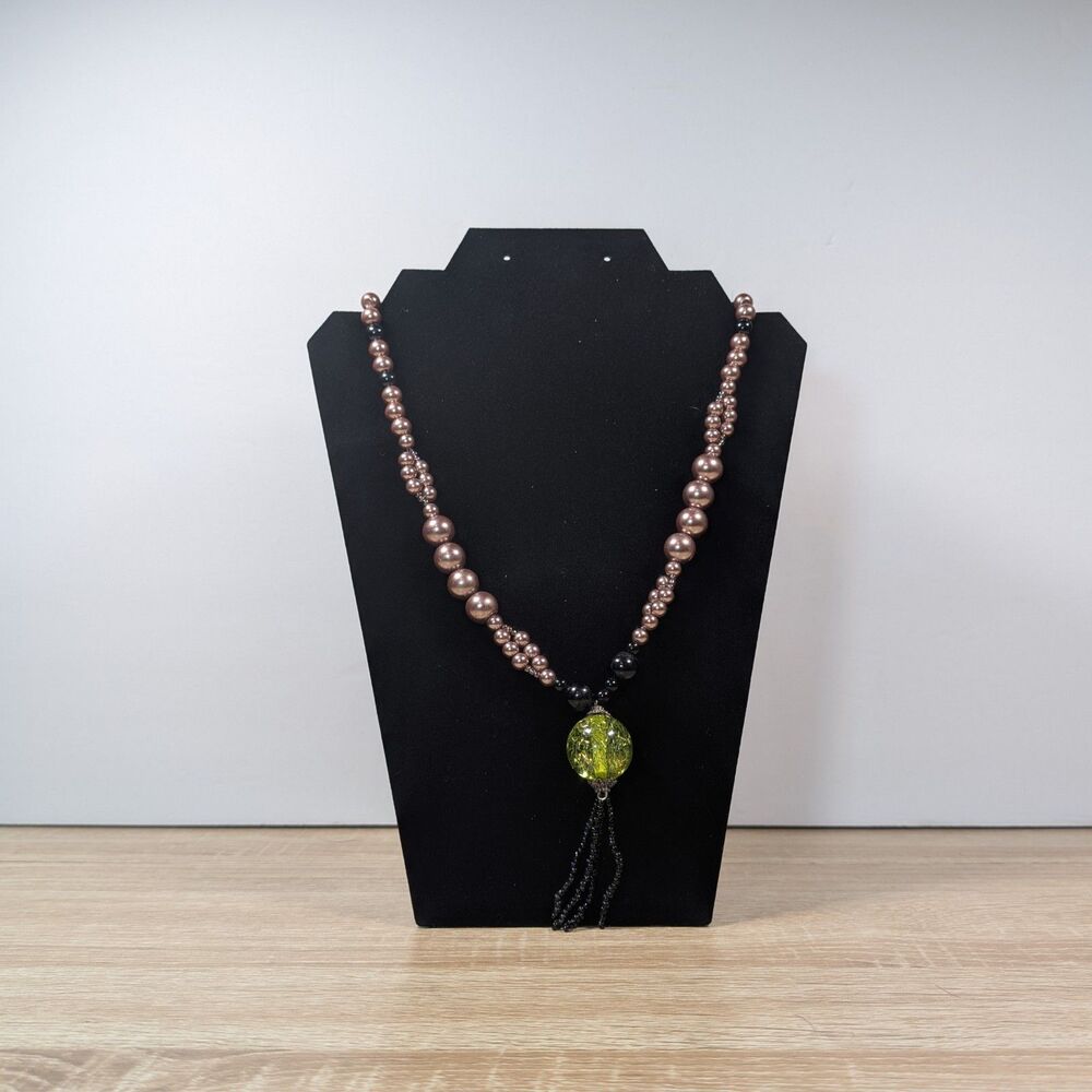 22" Beaded Necklace – Pink Pearl Beads w/ Green Glass Focal Bead & Black Tassel
